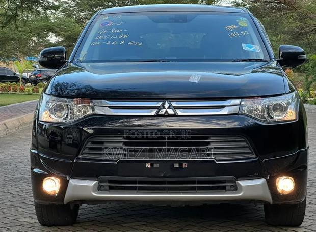 Mitsubishi Outlander 2013 Black