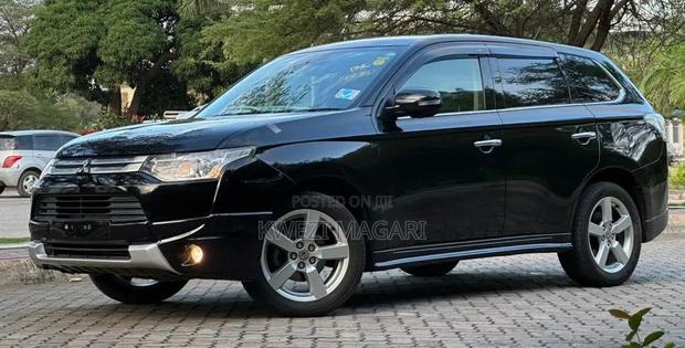 Mitsubishi Outlander 2013 Black