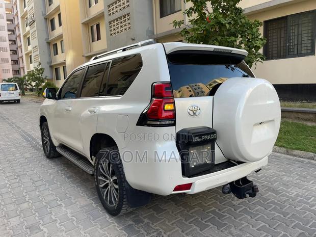 New Toyota Land Cruiser Prado 2023 Pearl