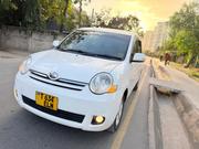 Toyota Sienta 2008 White for sale