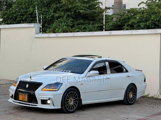 Toyota Crown 2007 Black