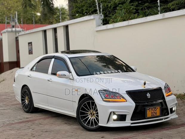 Toyota Crown 2007 Black