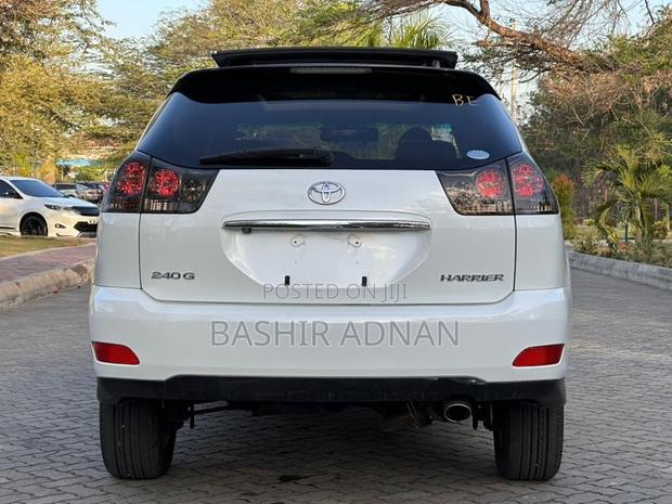 Toyota Harrier 2006 White