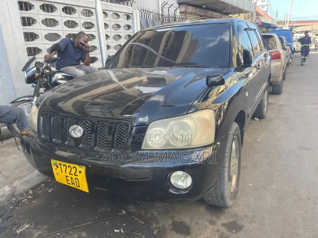 Toyota Kluger 2004 Black