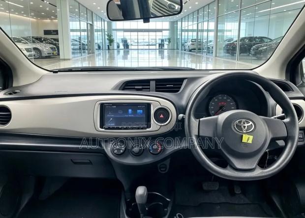 Toyota Vitz 2011 Gray