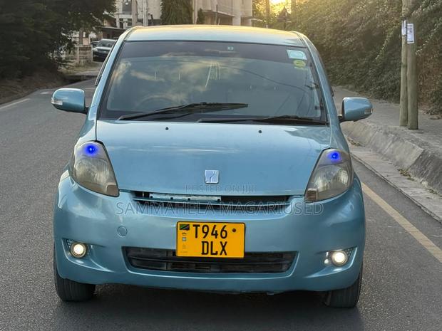Toyota Passo 2004 Blue