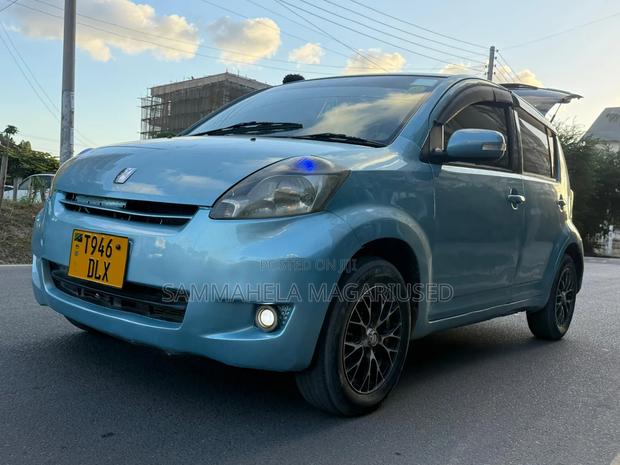 Toyota Passo 2004 Blue