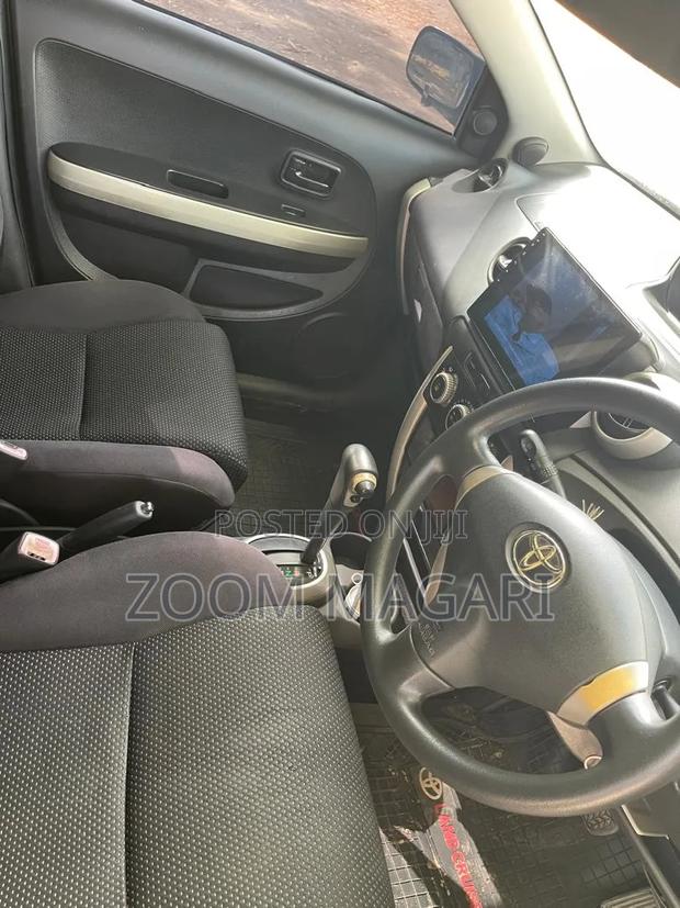 Toyota IST 2004 Blue