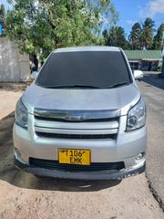 Toyota Noah 2008 Silver for sale