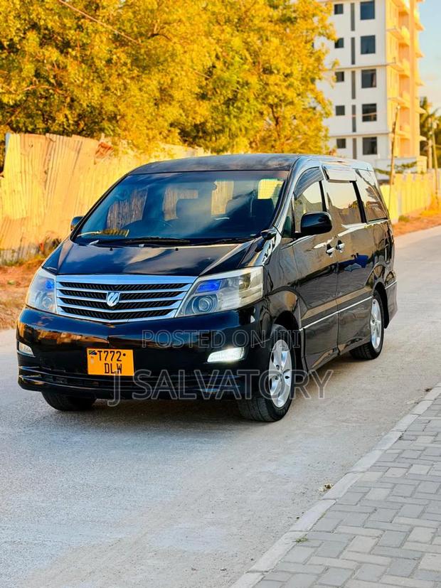 Toyota Alphard 2.4 Petrol AWD 2003 Black