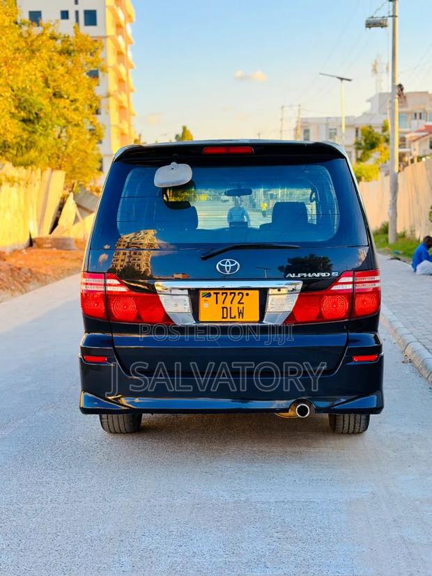 Toyota Alphard 2.4 Petrol AWD 2003 Black