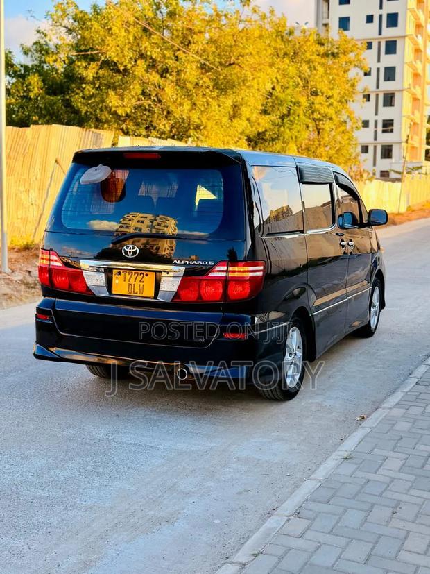 Toyota Alphard 2.4 Petrol AWD 2003 Black