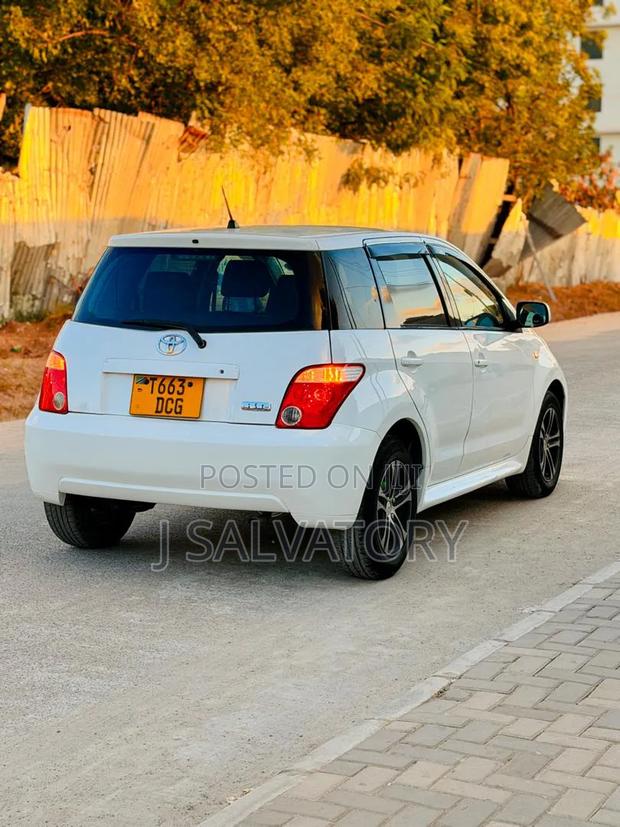 Toyota IST 2006 White