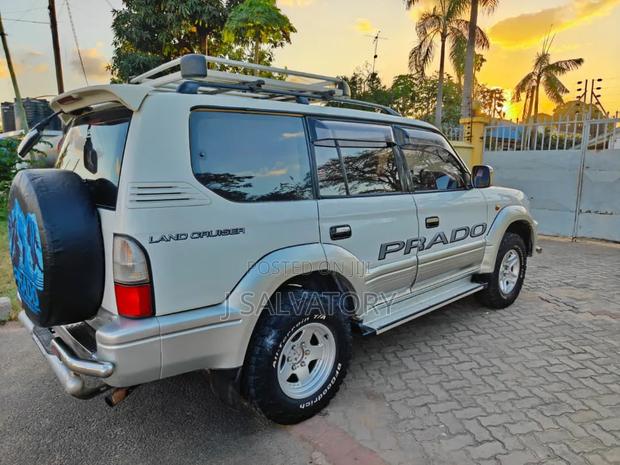 Toyota Land Cruiser Prado 2.7 16V 5dr 1999 White