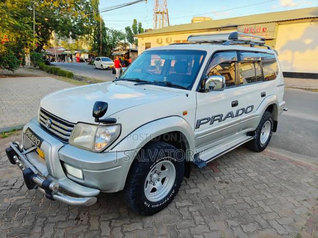 Toyota Land Cruiser Prado 2.7 16V 5dr 1999 White