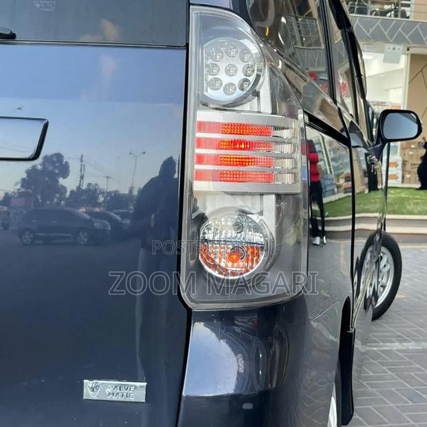 Toyota Voxy 2009 Black