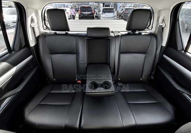 Toyota Hilux 2021 Gray