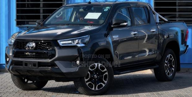 Toyota Hilux 2021 Gray