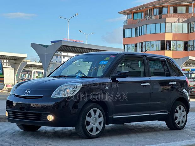 Mazda Verisa 2005 Black