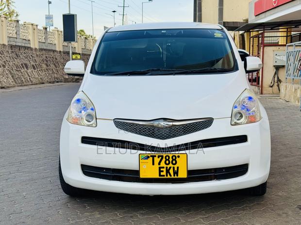 New Toyota Ractis 2009 White