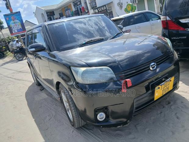 Toyota Corolla Rumion 2009 Black