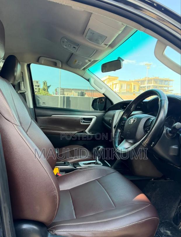 Toyota Fortuner 2018 Black