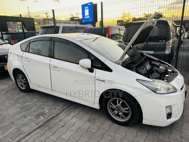 Toyota Prius III 2010 Pearl