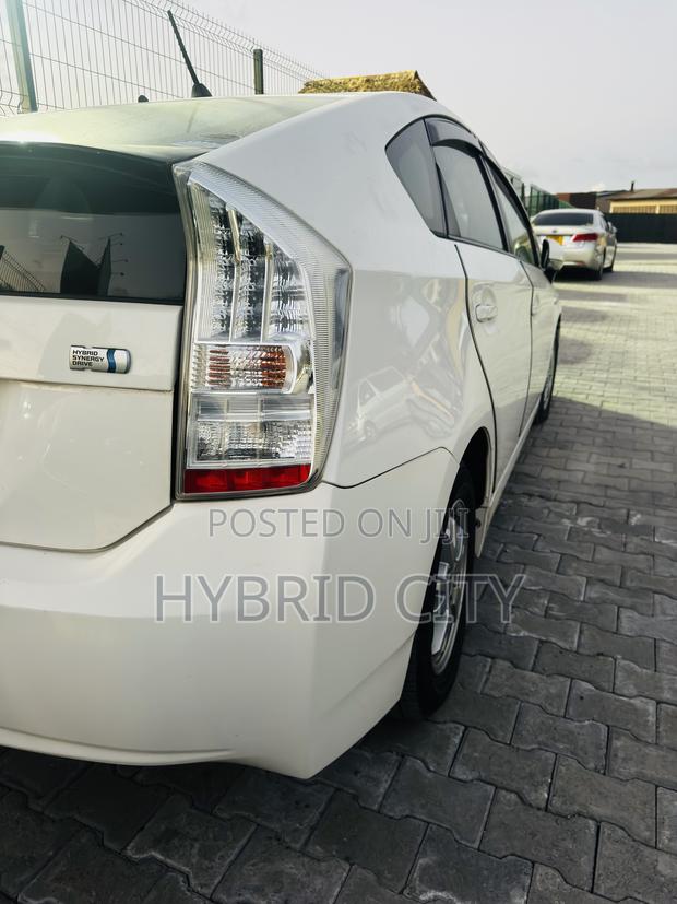 Toyota Prius III 2010 Pearl