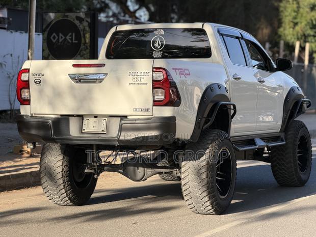 Toyota Hilux 2.4 Diesel 2020 White