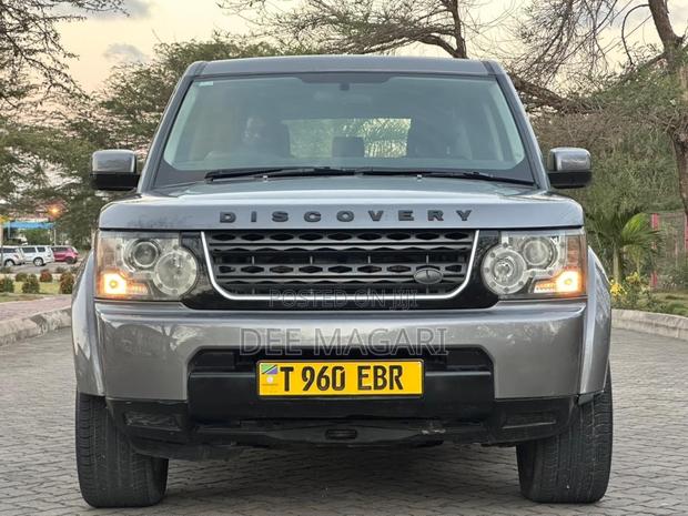 Land Rover Discovery 2011 Gray