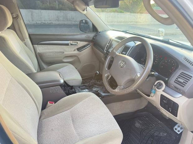 Toyota Land Cruiser Prado 2007 White