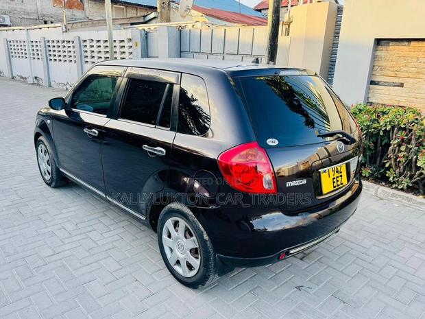 Mazda Verisa 2010 Maroon