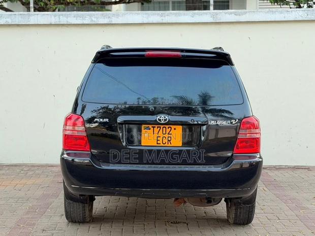 Toyota Kluger 2004 Black