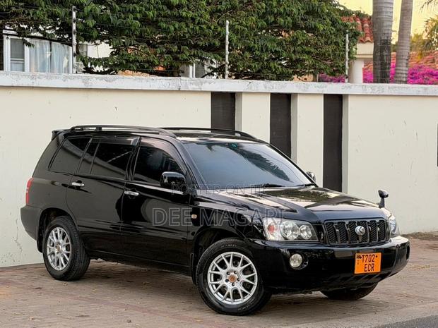 Toyota Kluger 2004 Black