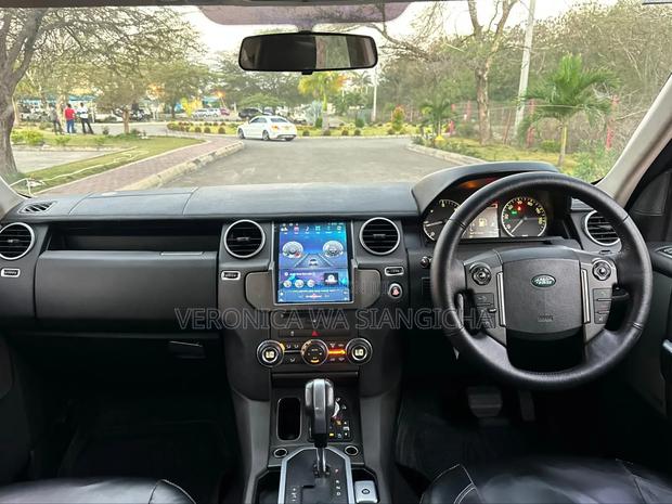 Land Rover Discovery 2011