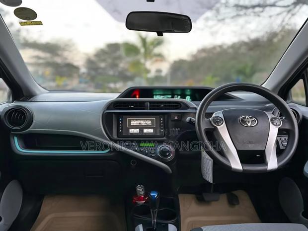 Toyota Aqua 2012 Black