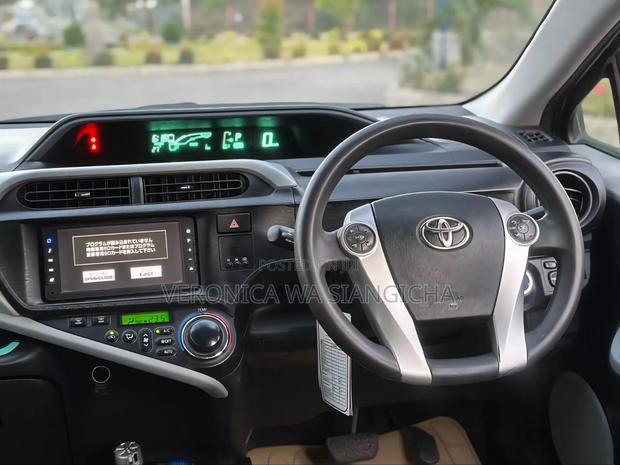 Toyota Aqua 2012 Black