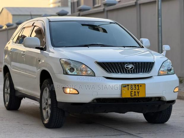 Toyota Harrier 2006 White