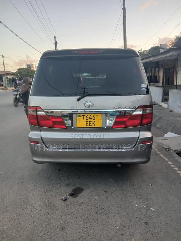 Toyota Alphard 2006