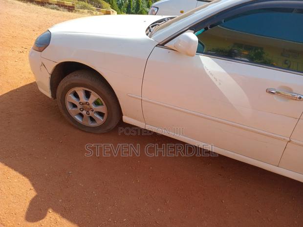 Toyota Mark II 2002 White