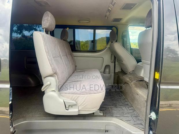 Toyota Grand HiAce 2002 Black
