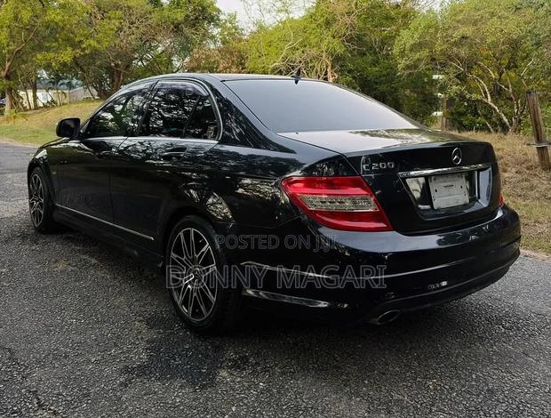 Mercedes-Benz C-Class 2011 Black