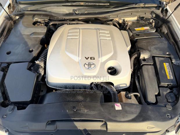 New Toyota Crown 2006 White
