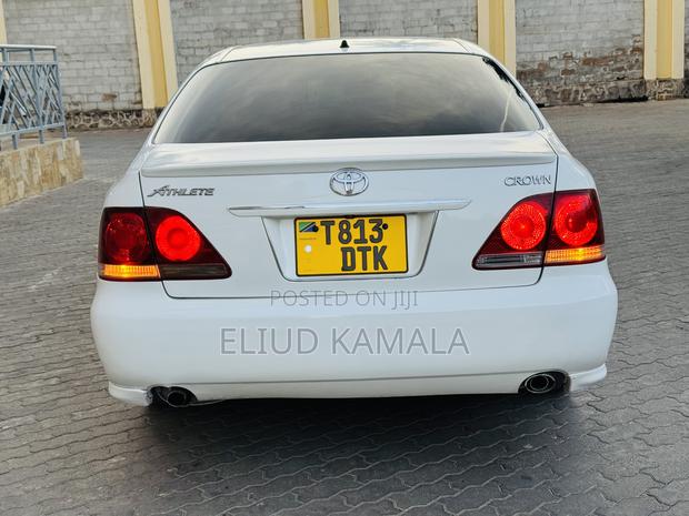 Toyota Crown 2006 Black