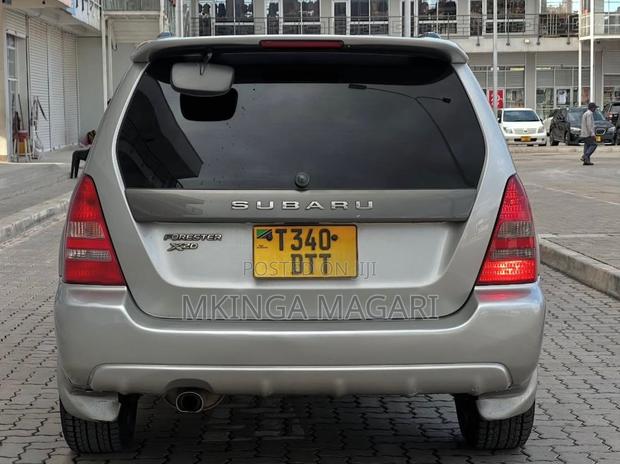 Subaru Forester 2004 Silver