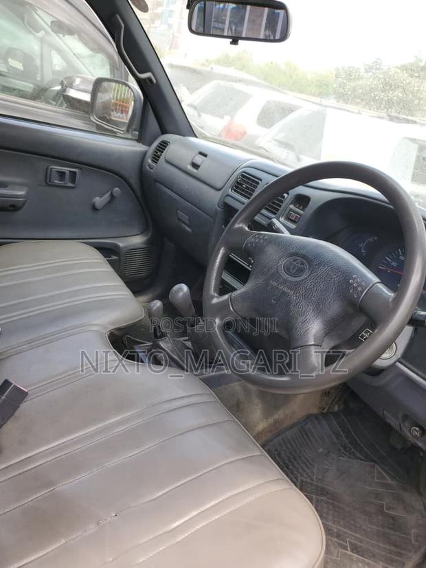 Toyota Hilux 2012 White