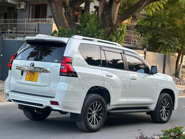 Toyota Land Cruiser Prado 2020 White