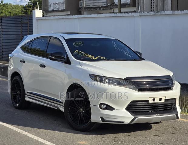 Toyota Harrier 2.0 4WD 2015 White