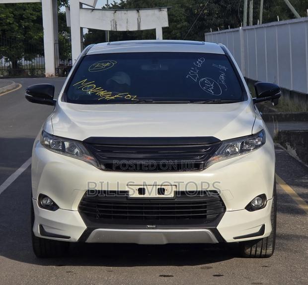 Toyota Harrier 2.0 4WD 2015 White