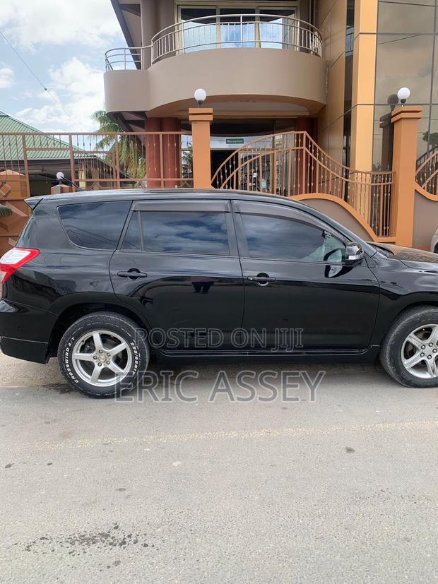 Toyota Vanguard 2012 Black